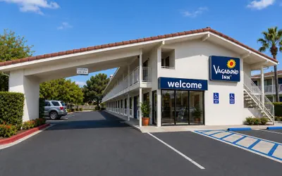 Photo 2 - Vagabond Inn Camarillo