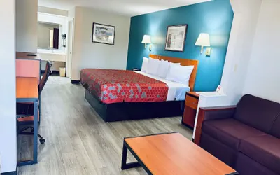Photo 5 - Luxury Inn and Suites