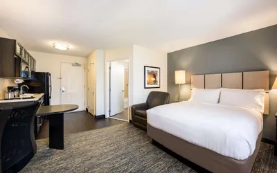 Photo 4 - Sonesta Simply Suites Dallas Las Colinas
