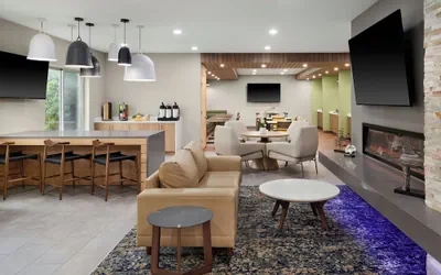 Photo 4 - Fairfield Inn & Suites by Marriott Detroit Farmington Hills