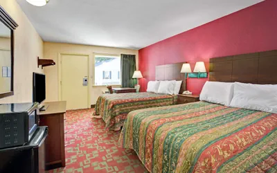 Photo 5 - Days Inn by Wyndham Elizabeth City