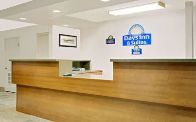Photo 4 - Days Inn & Suites by Wyndham Needles