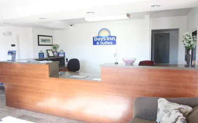 Photo 5 - Days Inn & Suites by Wyndham Needles
