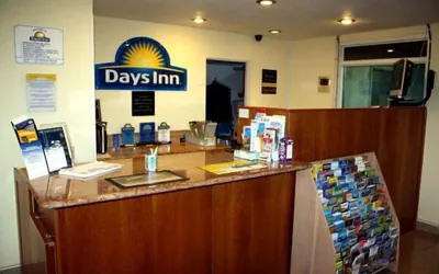 Photo 5 - Days Inn by Wyndham Oceanside