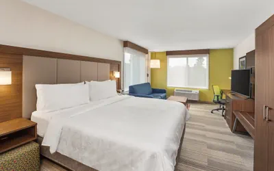 Photo 3 - Holiday Inn Express & Suites Tacoma by IHG