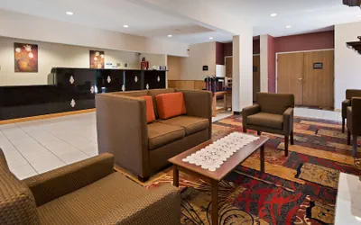 Photo 4 - Best Western Plaza Hotel Saugatuck