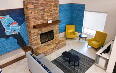 Photo 2 - Holiday Inn Express & Suites Hiawassee by IHG