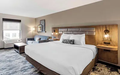 Photo 2 - Best Western Plus Bourbonnais Hotel & Suites