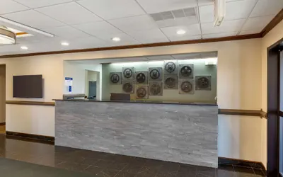 Photo 4 - Best Western Plus South Hill Inn