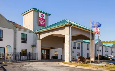 Photo 2 - Best Western Plus South Hill Inn