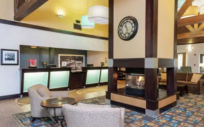 Photo 4 - Hampton Inn & Suites Cleveland-Airport/Middleburg Heights