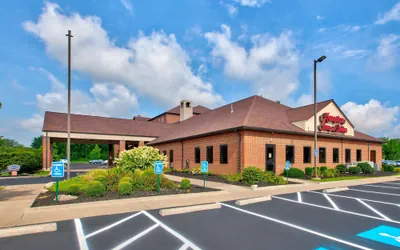 Photo 2 - Hampton Inn & Suites Cleveland-Airport/Middleburg Heights