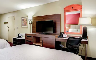 Photo 4 - Hampton Inn St. Joseph