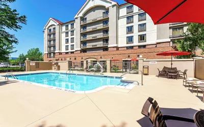 Photo 2 - Hyatt Place Kansas City/Overland Park/Convention Center
