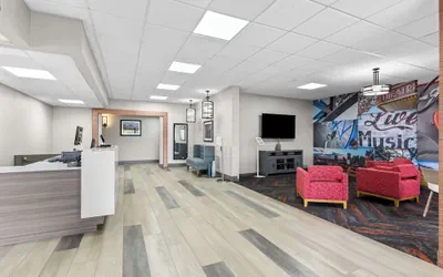 Photo 5 - Clarion Pointe Franklin - Nashville Area