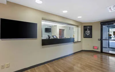 Photo 3 - Extended Stay America Suites Philadelphia Airport Tinicum Bl