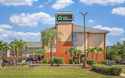 Photo 2 - Extended Stay America Suites St Petersburg Clearwater ExecDr