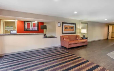 Photo 3 - Extended Stay America Select Suites - Raleigh - Cary - Regency Parkway S