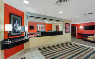 Photo 3 - Extended Stay America Select Suites Chicago O'Hare