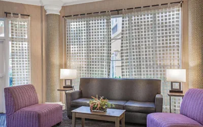 Photo 4 - La Quinta Inn & Suites by Wyndham Miami Airport West