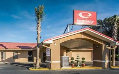 Photo 2 - Econo Lodge Defuniak Springs I-10