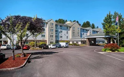 Photo 2 - Country Inn & Suites by Radisson, Portland International Airport, OR