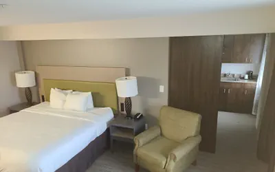 Photo 5 - Country Inn & Suites by Radisson, Portland International Airport, OR