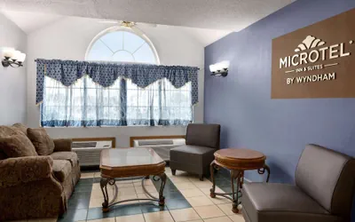 Photo 4 - Microtel Inn & Suites by Wyndham Lincoln