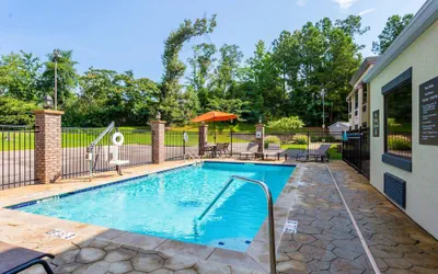 Photo 2 - Comfort Inn Tupelo Central