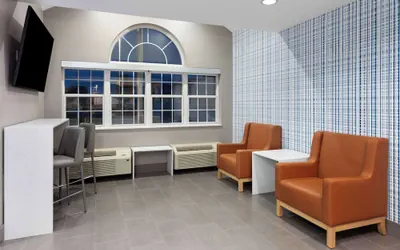 Photo 4 - Microtel Inn by Wyndham Janesville