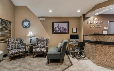 Photo 5 - Microtel Inn & Suites by Wyndham Rochester North Mayo Clinic