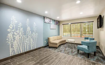Photo 5 - Sleep Inn & Suites Tallahassee-Capitol