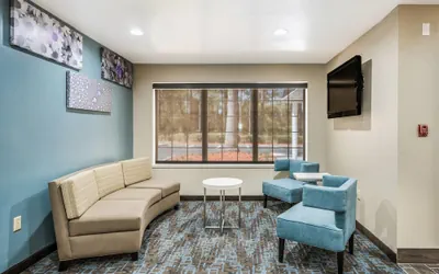 Photo 4 - Sleep Inn & Suites Tallahassee-Capitol