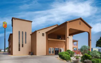 Photo 2 - Super 8 by Wyndham Bastrop TX