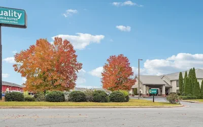 Photo 2 - Quality Inn & Suites Dawsonville