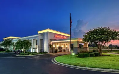 Photo 2 - Hampton Inn Corinth