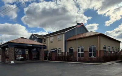 Photo 2 - Comfort Inn & Suites Sharonville - Cincinnati North