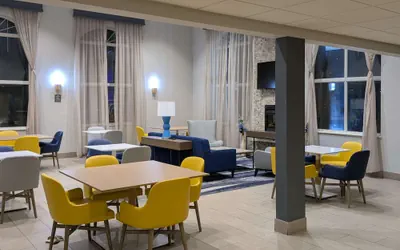 Photo 5 - Comfort Inn & Suites Sharonville - Cincinnati North