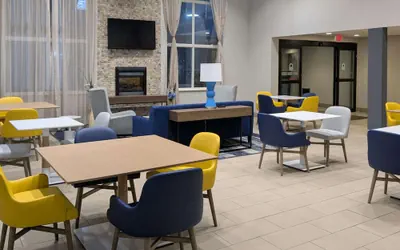 Photo 4 - Comfort Inn & Suites Sharonville - Cincinnati North