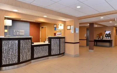 Photo 3 - Comfort Inn & Suites Sharonville - Cincinnati North