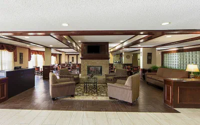 Photo 3 - Quality Suites Addison - Dallas