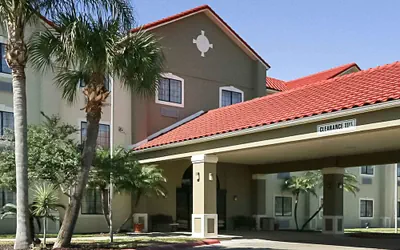 Photo 2 - Quality Inn Kingsville Hwy 77