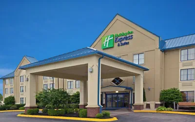 Holiday Inn Express & Suites Scottsburg by IHG