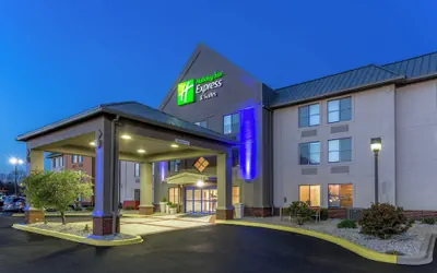 Photo 2 - Holiday Inn Express & Suites Scottsburg by IHG