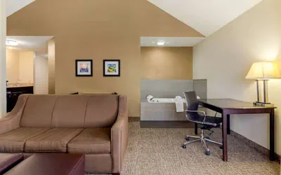 Photo 4 - Comfort Inn & Suites Greeley