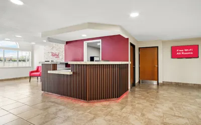 Photo 3 - Red Roof Inn & Suites Euless - DFW Airport Southwest