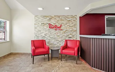 Photo 4 - Red Roof Inn & Suites Euless - DFW Airport Southwest