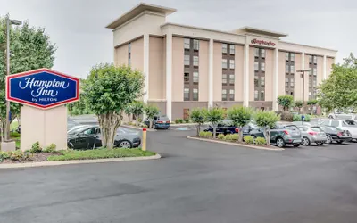 Photo 2 - Hampton Inn Bellevue / Nashville-I-40 West