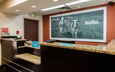 Photo 3 - Hampton Inn Dickson