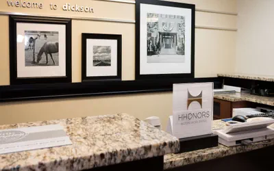 Photo 4 - Hampton Inn Dickson